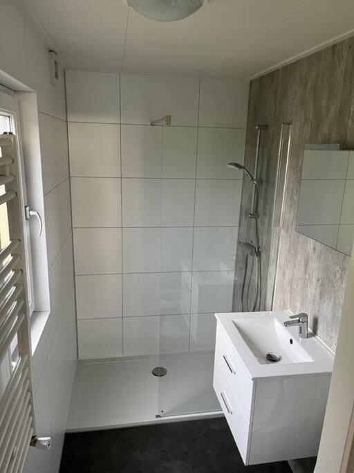 Luxus Chalet Waterfront Lathum المظهر الخارجي الصورة