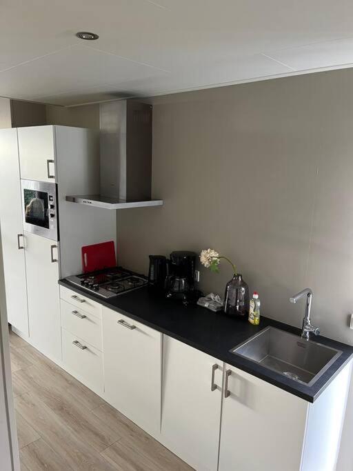 Luxus Chalet Waterfront Lathum المظهر الخارجي الصورة